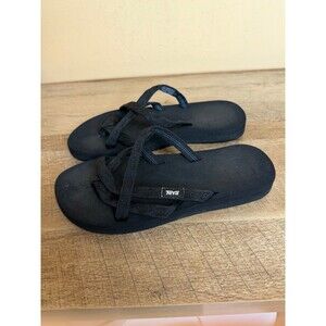 Teva Womens Olowahu Black on Black size 6 sandals shoes